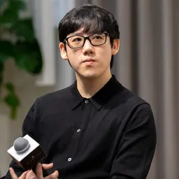 Portrait of Haochen Zhang