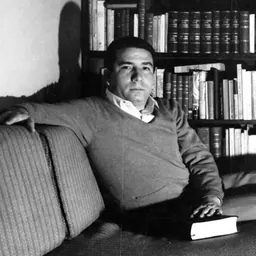 Portrait of Ítalo López Vallecillos
