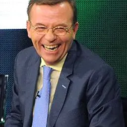 Portrait of Peter Lavelle