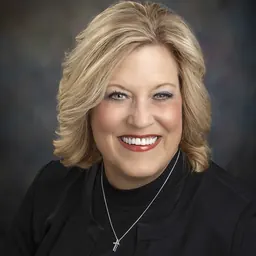 Portrait of Vicki Schmidt
