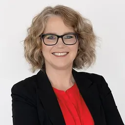 Portrait of Emily Henderson