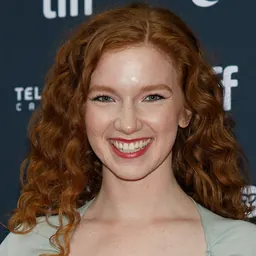 Portrait of Annalise Basso