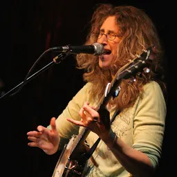 Portrait of Vicki Genfan