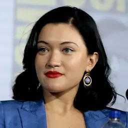 Portrait of Isa Briones