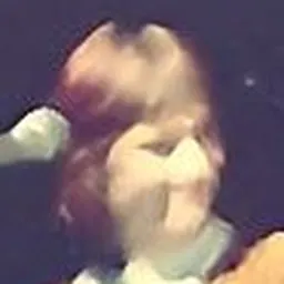 Portrait of Linda Thompson