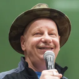 Portrait of Jeff Ross
