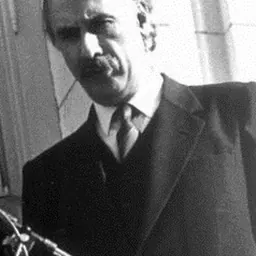 Portrait of Osvaldo Álvarez Guerrero