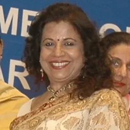 Portrait of Hina Shah