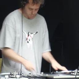 Portrait of Cut Chemist