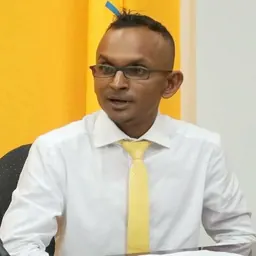 Portrait of Shamau Shareef
