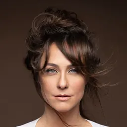Portrait of Keren Peles