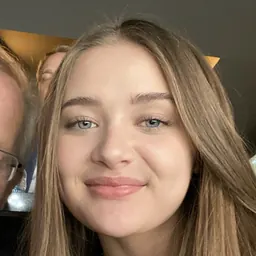 Portrait of Reylynn Caster