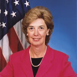 Portrait of Linda Combs