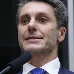 Portrait of Alex Spinelli Manente