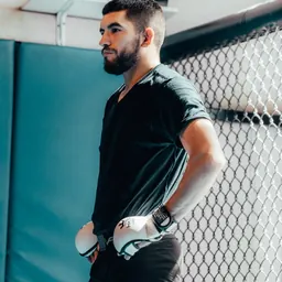 Portrait of Johnny Muñoz Jr.