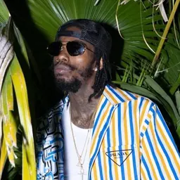 Portrait of Alkaline