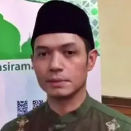Portrait of Dude Harlino