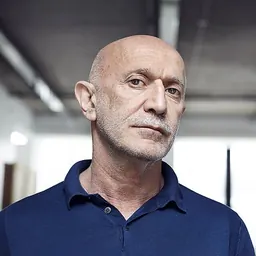 Portrait of Gary Tatintsian
