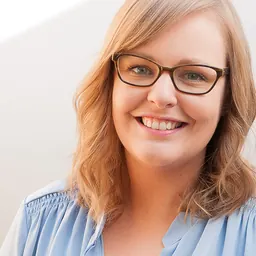 Portrait of Laurie Winkless