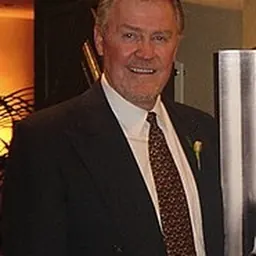 Portrait of Bob Hilton