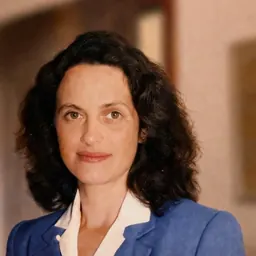 Portrait of Donna Schwartz-Barcott