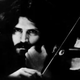 Portrait of Robby Steinhardt