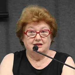Portrait of Manuela Carneiro da Cunha