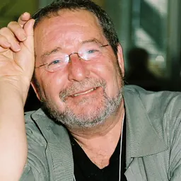 Portrait of Tom Maddox