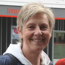 Portrait of Viola Paulitz