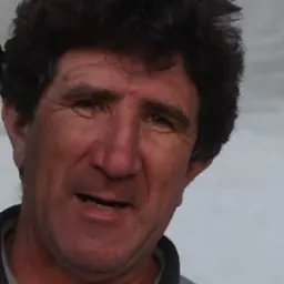 Portrait of Héctor Vargas