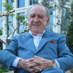 Portrait of David Azrieli