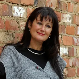 Portrait of Glenda Millard