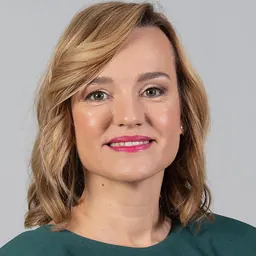 Portrait of Pilar Alegría Continente