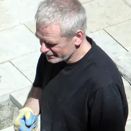 Portrait of Andy Goldsworthy