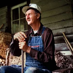 Portrait of Ray Hicks