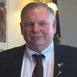 Portrait of Shawn Jasper