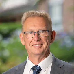 Portrait of Mark Parton