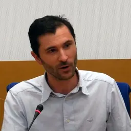 Portrait of Arnaud Saint-Martin