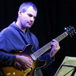 Portrait of Ben Monder
