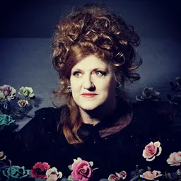 Portrait of Eve Ferret