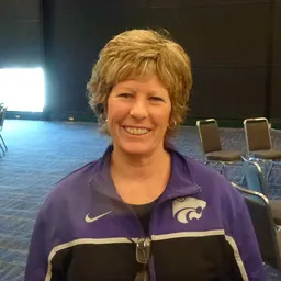 Portrait of Deb Patterson