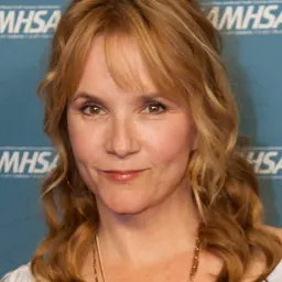 Portrait of Lea Thompson