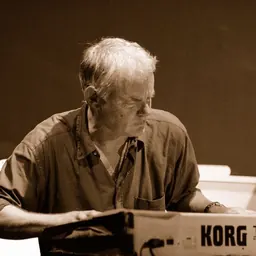 Portrait of Steve Lodder