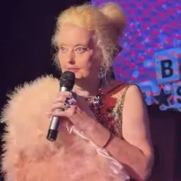 Portrait of Lauren Harries