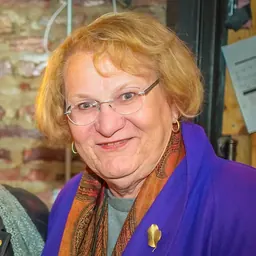 Portrait of Lisa Middleton