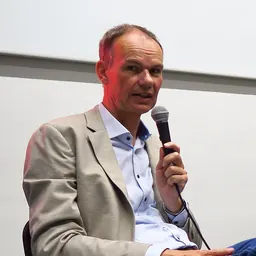 Portrait of Mike Schmeitzner