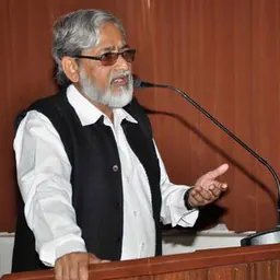 Portrait of Harshad Trivedi
