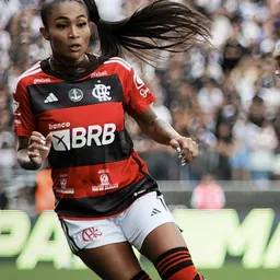 Portrait of Thais Regina