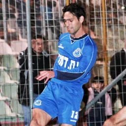 Portrait of Eyal Almoshnino