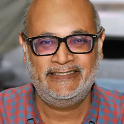 Portrait of Vishwesh Bhatt